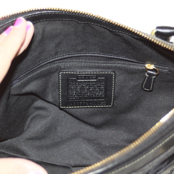 Coach Hampton Signature Purse Tote Handbag 11062 - Picture 4 of 4